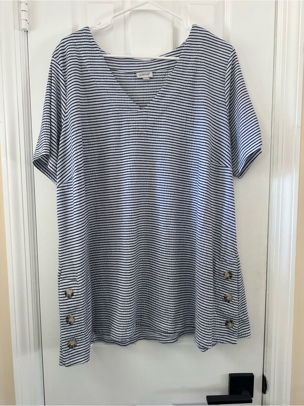 Avenue Women striped T-shirt 22/24